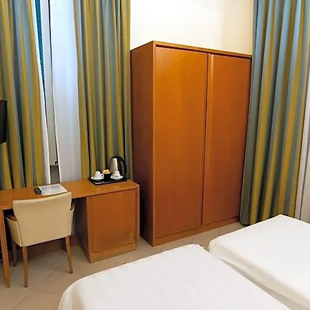 Crosti Hotel
