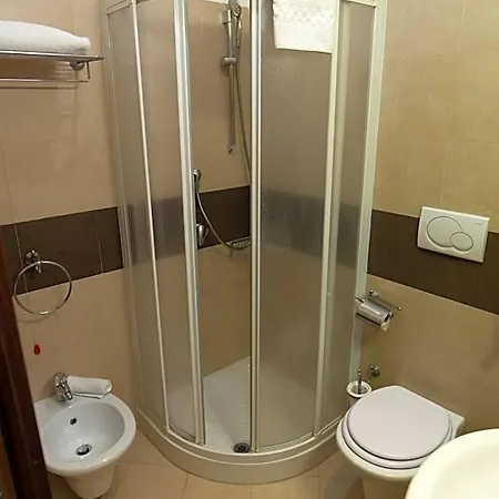 Crosti Hotel