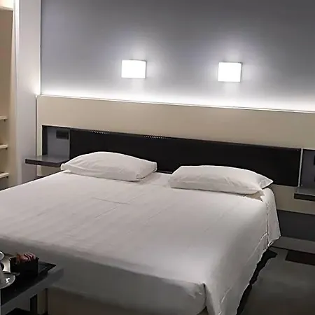 Crosti Hotel