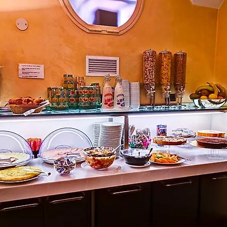 Crosti Hotel 3*