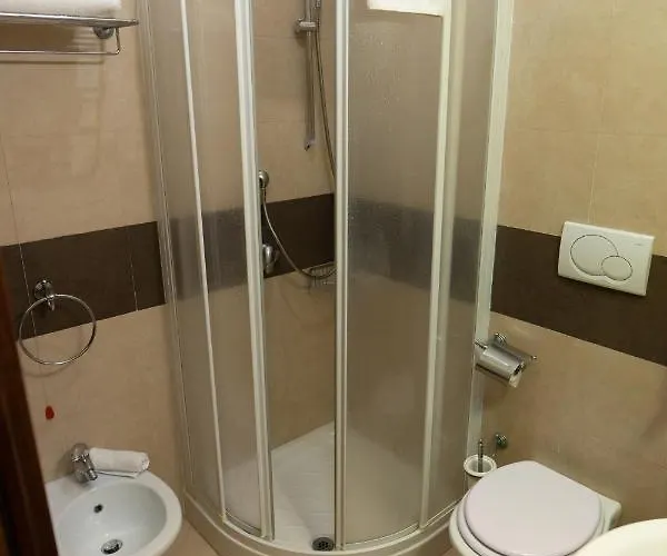 Отель Crosti Рим