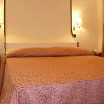 Crosti فندق روما