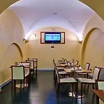 Crosti Hotel